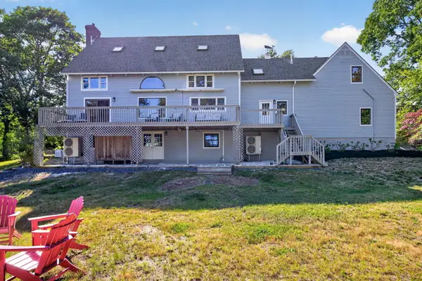 19 Aunt Debby's Road, Dennis, MA 02638