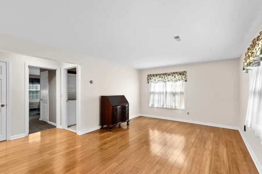 9 Pleasant Park Avenue #APT 2I, Hyannis, MA 02601 - #3