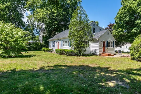 251 Phinneys Lane, Centerville, MA 02632