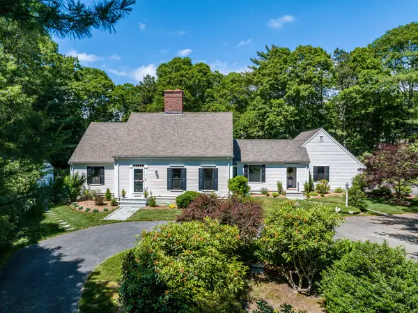 18 Calico Lane, Osterville, MA 02655