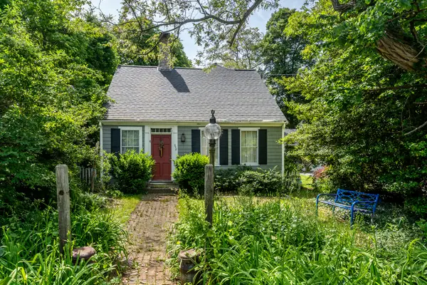 228 Phinneys Lane, Centerville, MA 02632