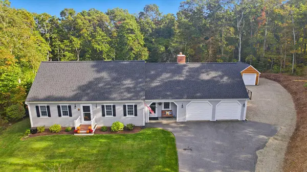 10 Royal Circle, Sandwich, MA 02563