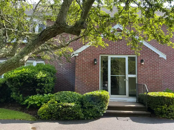 775 W Main Street #APT 1, Hyannis, MA 02601