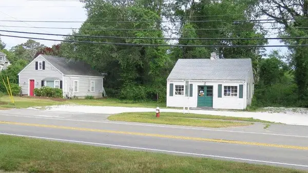1134 &1142 Main Street, Chatham, MA 02633