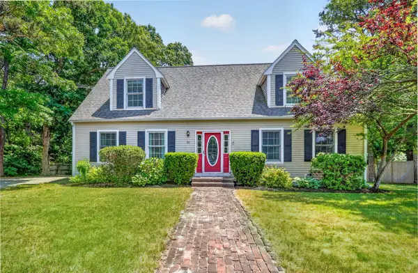 88 Waterfield Road, Osterville, MA 02655