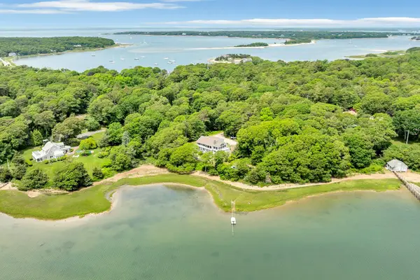 233 Scraggy Neck Road, Cataumet, MA 02534