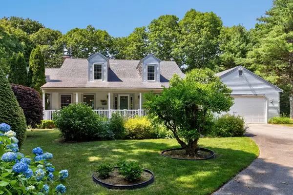 442 Flint Street, Marstons Mills, MA 02648