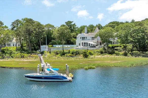 25 Oyster Way, Osterville, MA 02655