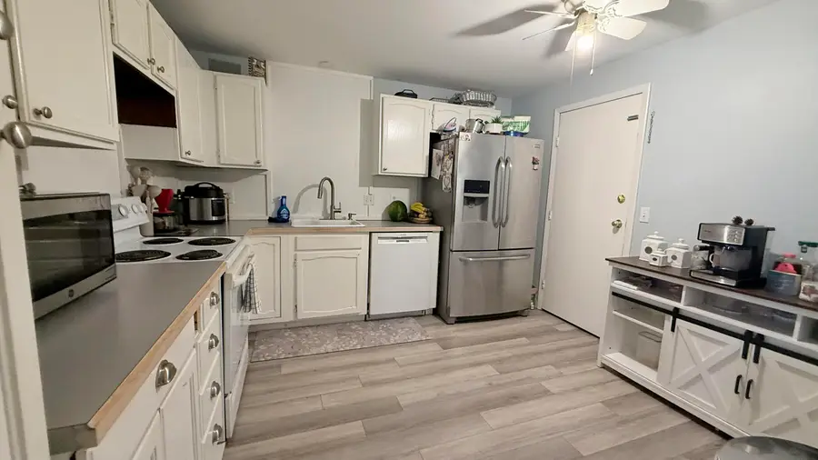 15 Oak Neck Road #APT 16 (35), Hyannis, MA 02601 - #3