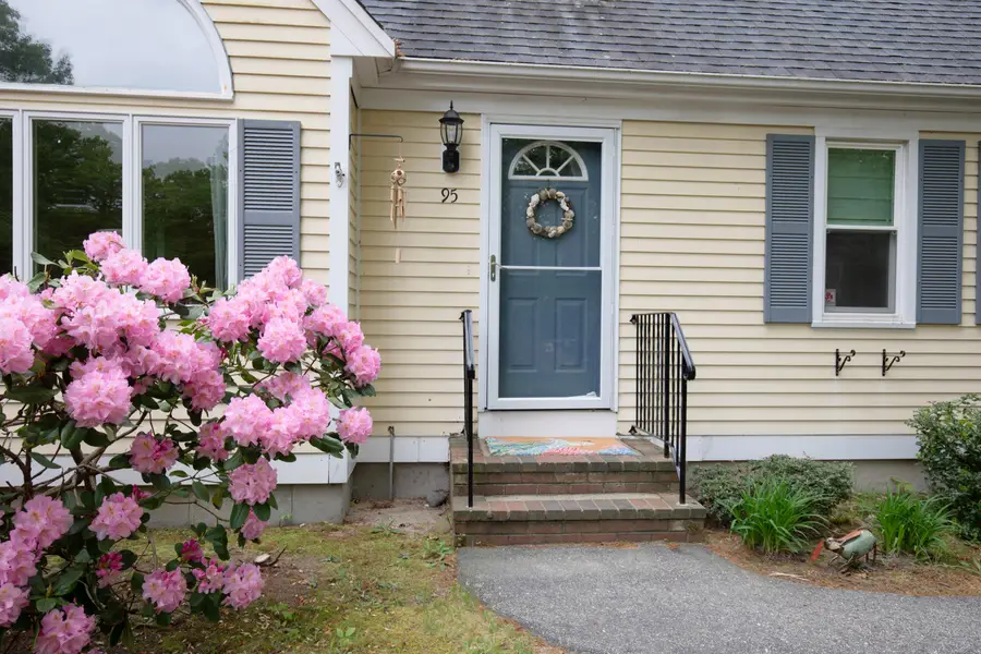 95 Rockville Avenue, Falmouth, MA 02536 - #2