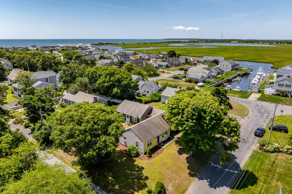 11 Gate Way Street, South Yarmouth, MA 02664