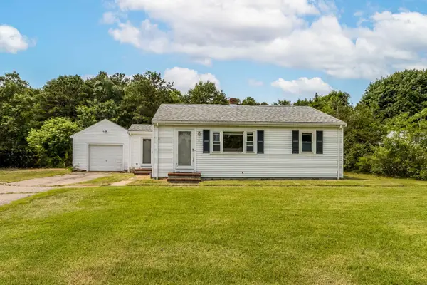 178 Sandwich Road, Teaticket, MA 02536
