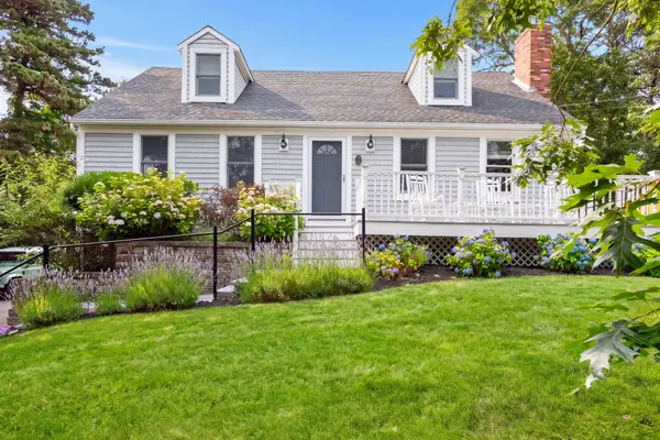 25 Marthas Lane, Harwich, MA 02645