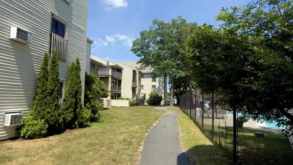 800 Bearses Way #APT 5EF, Hyannis, MA 02601