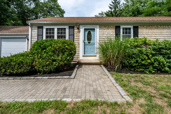 65 Elliott Road, Centerville, MA 02632