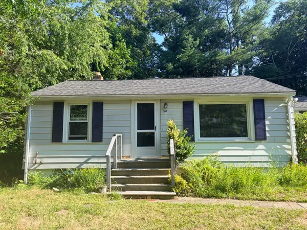 32 Paine Avenue, Hyannis, MA 02601