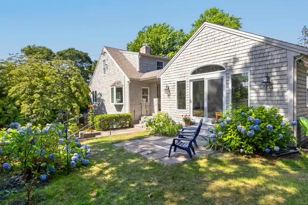 72 Smith Street, Chatham, MA 02633