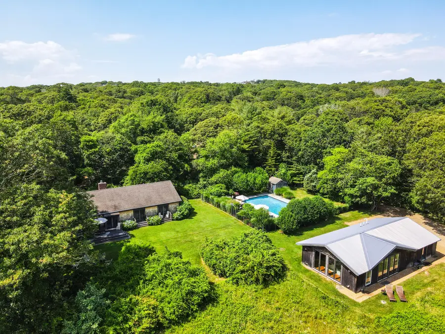 31 Josiah Sachem Way, West Tisbury, MA 02575 - #3
