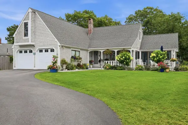 13 Maloney Lane, Dennis Port, MA 02639