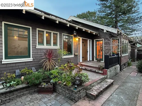 2636 Alcatraz Ave, BERKELEY, CA 94705