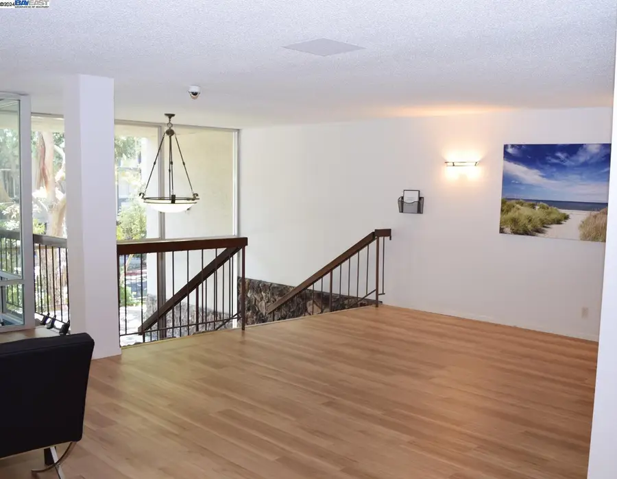 955 Shorepoint Ct  #110, Alameda, CA 94501 - Image #2