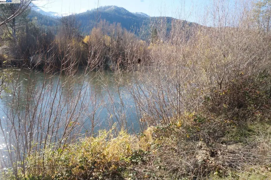 50 Acorn Ln, Junction City, CA 96048 - Image #2