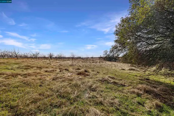 1 Pacific Heights, OROVILLE, CA 95965