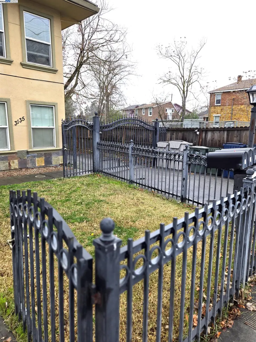 3135 Academy Way, Sacramento, CA 95815 - Image #3