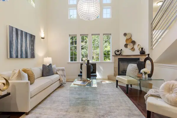 6440 Longcroft Dr, OAKLAND, CA 94611