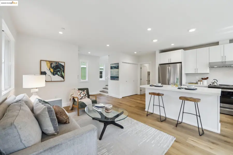 669 Alcatraz Ave, Oakland, CA 94609 - Image #3