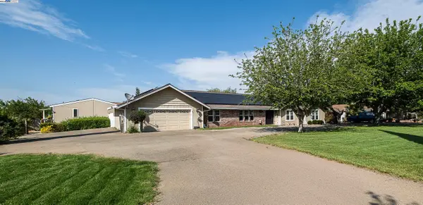 7737 Stearman Rd, TRACY, CA 95377