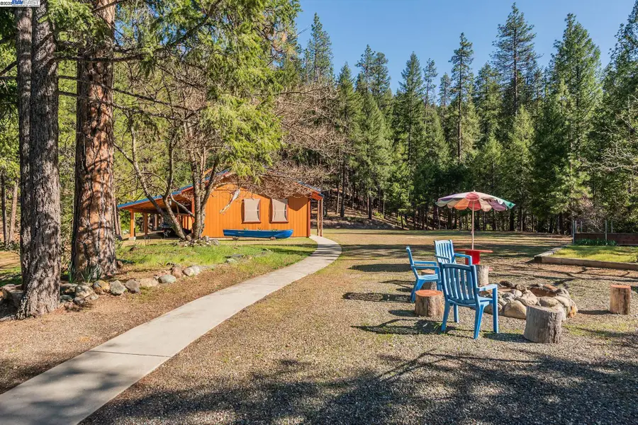 8341 East Side Rd, Trinity Center, CA 96091 - Image #2