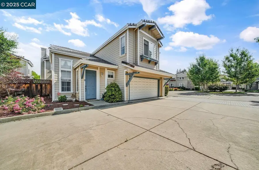 22 Village Square Pl, Pleasant Hill, CA 94523 - Image #2