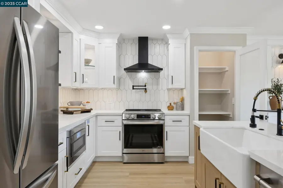 2101 Golden Rain Rd  #14, Walnut Creek, CA 94595 - Image #2