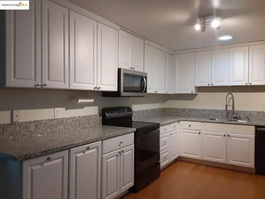 868 Florin RD, Sacramento, CA 95831 - Image #2