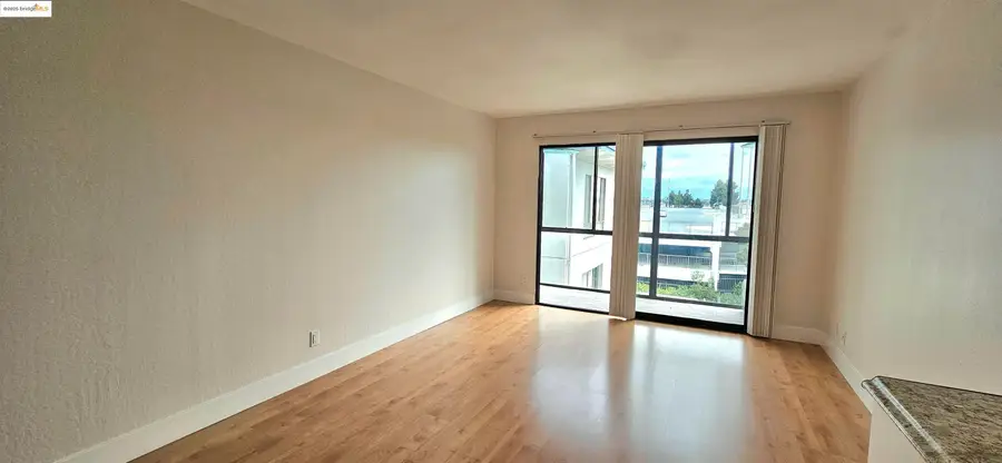 4 Captain Dr  #E405, Emeryville, CA 94608 - Image #3