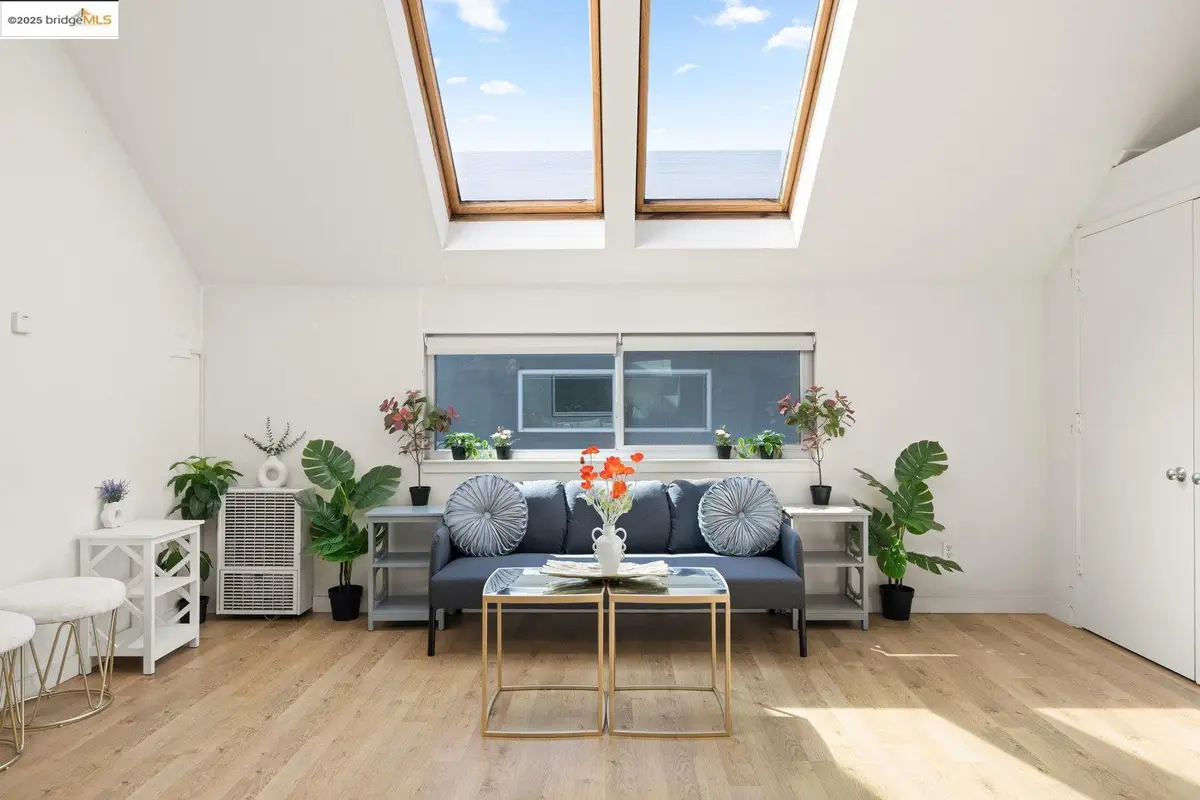 1450 4Th St #5, Berkeley, CA 94710 - Image #1