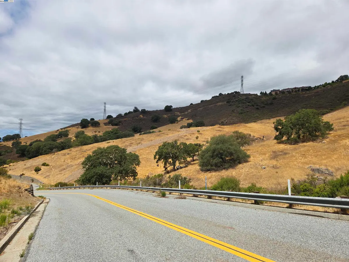 22575 Country View Dr, San Jose, CA 95120 - #1