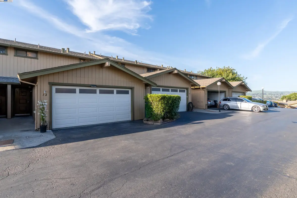 20111 RIDGE Ct  #12, Castro Valley, CA 94546 - Image #1