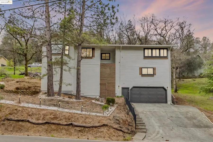 16806 Brewer Rd, Grass Valley, CA 95949 - Image #2