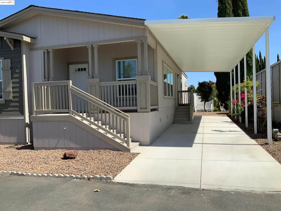 77 Hilo Dr., Pittsburg, CA 94565 - #2