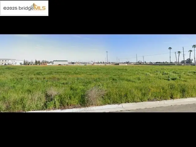 1255 Montclaire Dr, Ceres, CA 95307 - #1