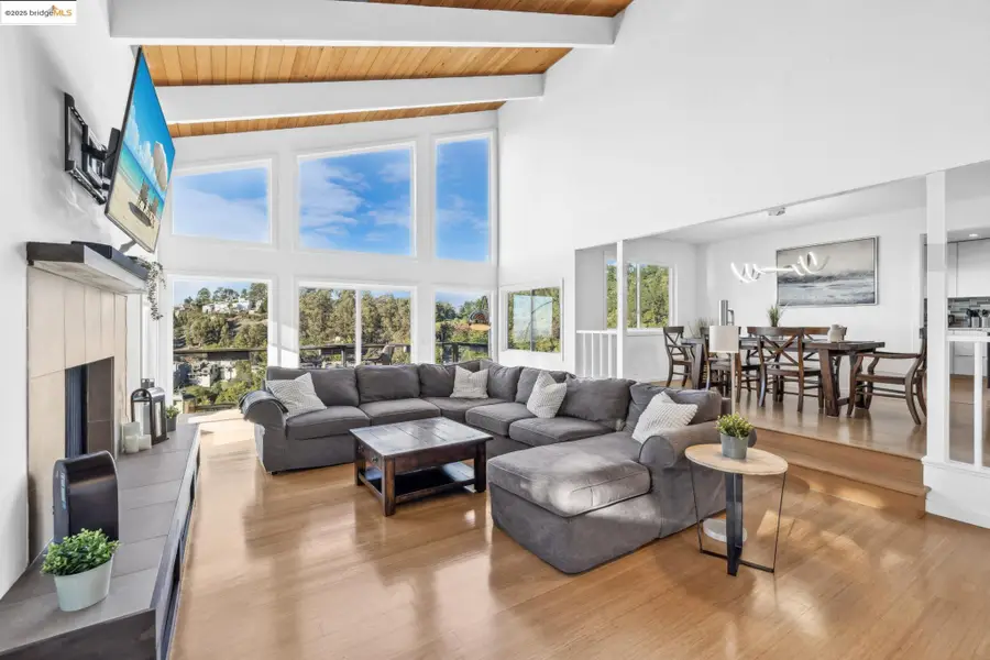 58 Villanova Dr, Oakland, CA 94611 - #3