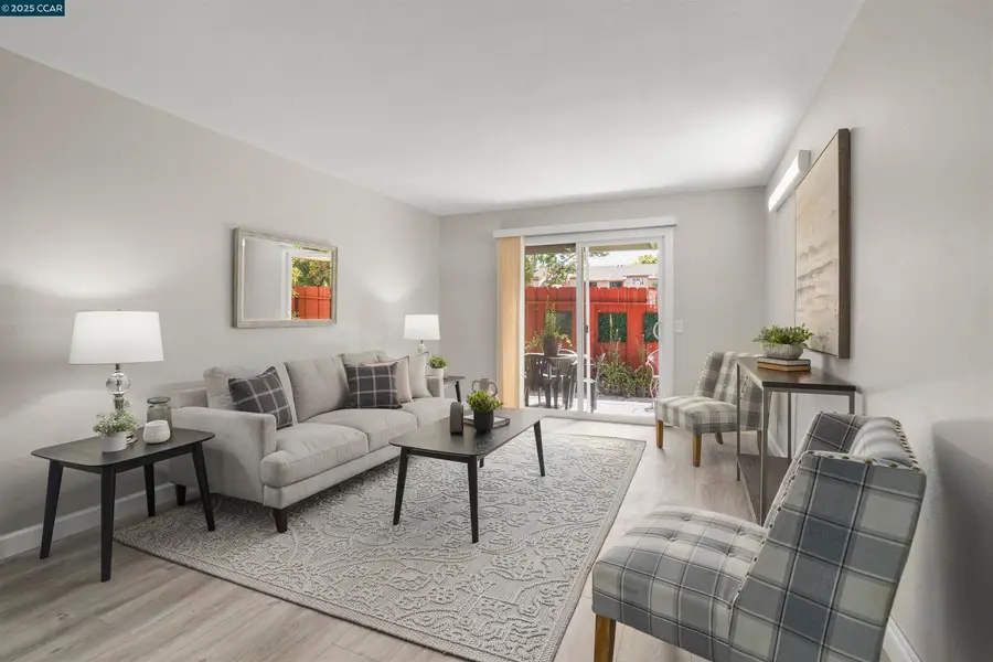 2525 Walters Way  #19, Concord, CA 94520 - Image #3