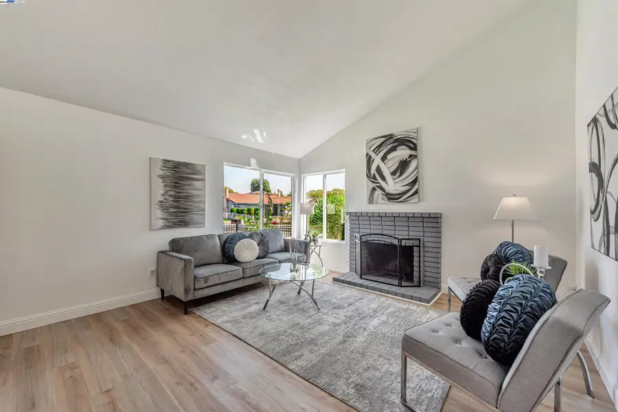 295 Esmeralda Ct, San Jose, CA 95116 - Image #3