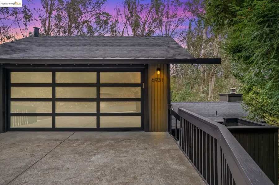 6931 Pinehaven Road, Oakland, CA 94611 - Image #3