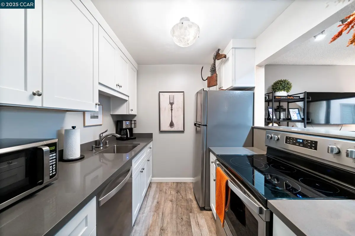 320 Civic Drive  #407, Walnut Creek, CA 94596 - Image #1