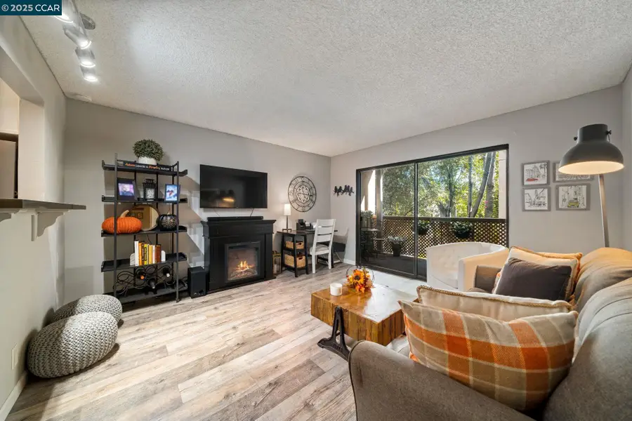 320 Civic Drive  #407, Walnut Creek, CA 94596 - Image #2