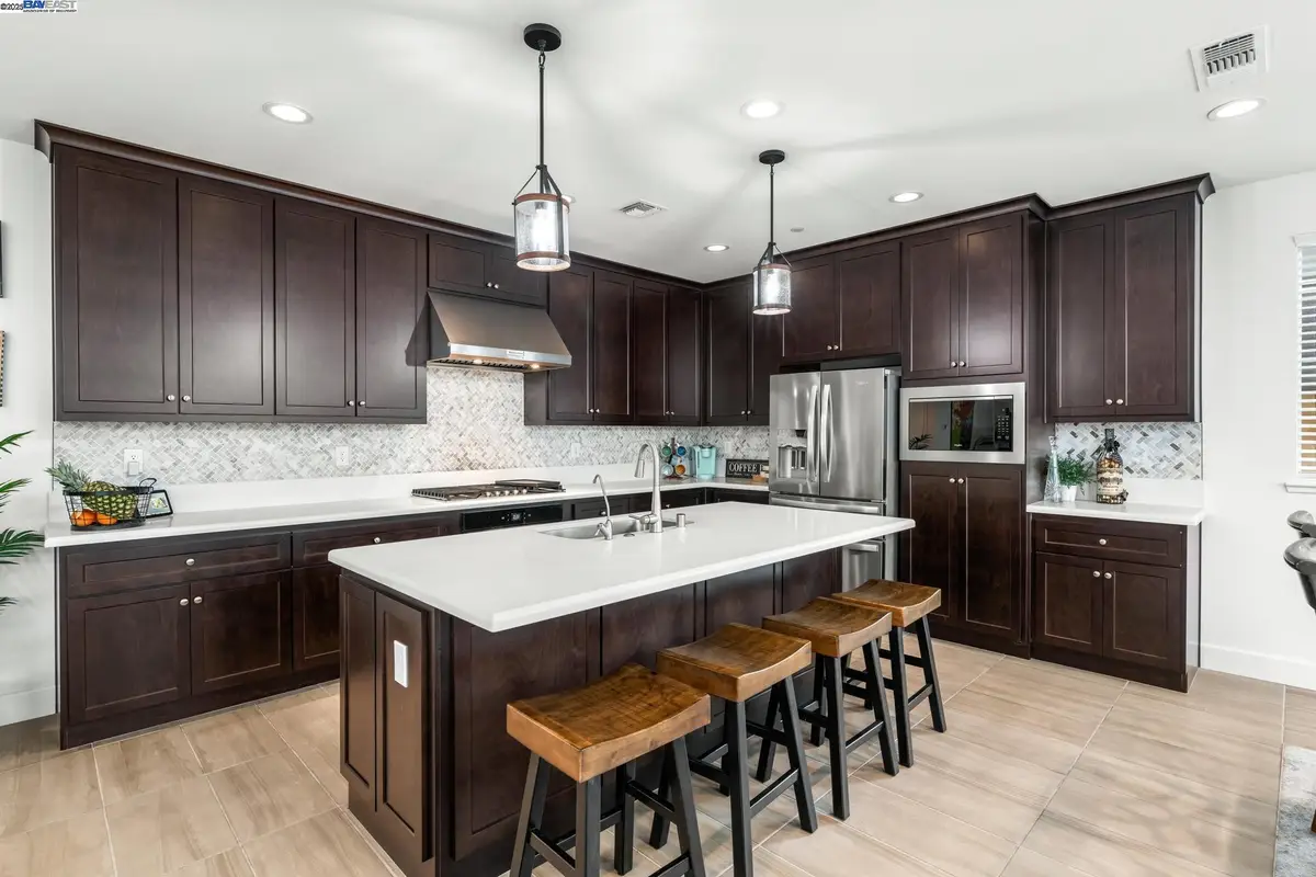 157 Frost Dr, Mountain House, CA 95391 - Image #1