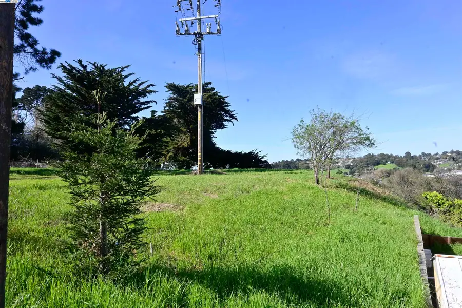 3944 La Cima Rd, El Sobrante, CA 94803 - #3